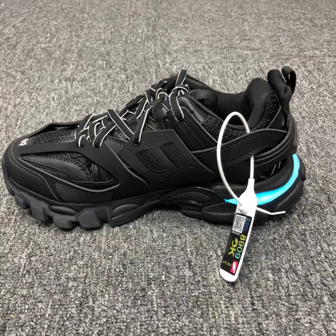 Trek balenciaga hotsell